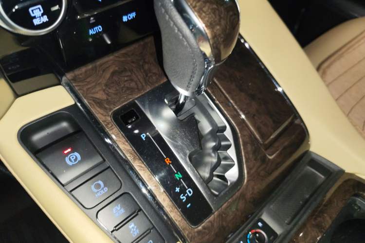 Used Toyota Vellfire 2020 Dual-Engine 2.5L HV Prestige Edition
