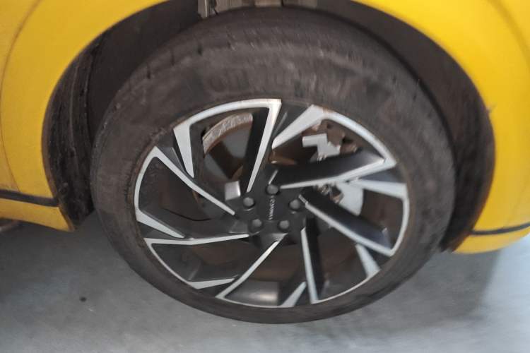 Used Lynk & Co 09 2021 2.0T Halo Six-Seater