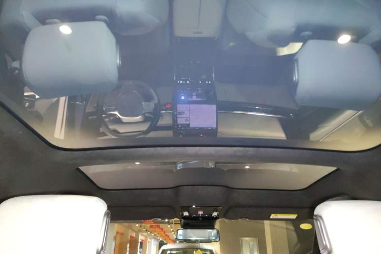 Used Honda P7 2025 Four-Wheel Drive Long-Range Max Headliner