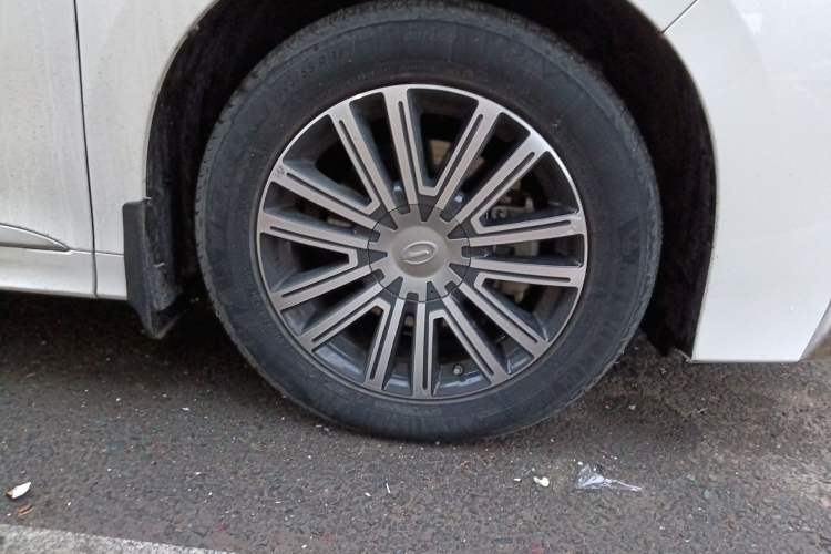 Used GAC Trumpchi M8 2021 Lingxiu Series 390T Deluxe Edition Right Front Wheel Hub