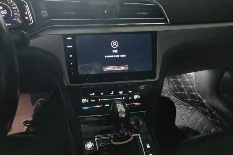 Used Volkswagen Lamando 2021 280TSI DSG Comfort Edition Audio And AC Panel