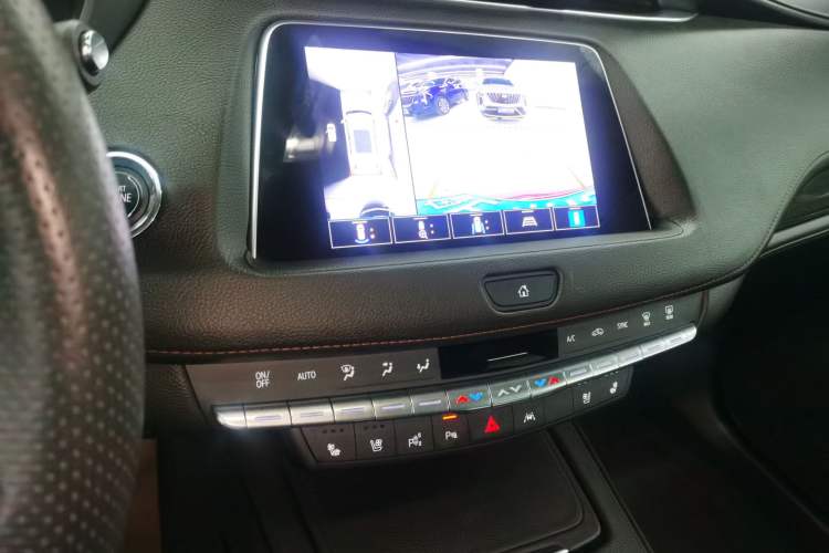 Used Cadillac XT4 2022 28T Four-Wheel Drive Platinum Edition
