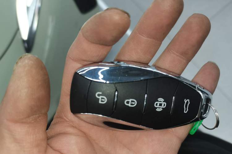 Used Hongqi EH7 2024 640 Pro+ All-Wheel Drive Vehicle Key