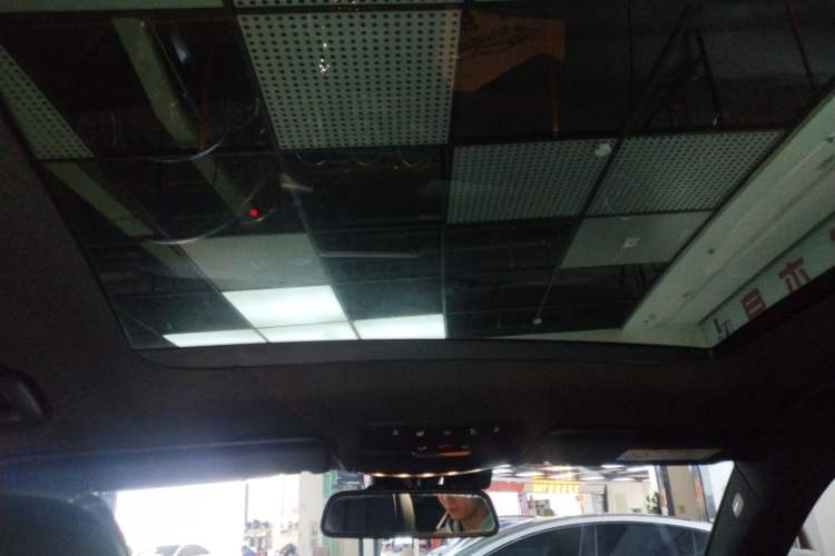 Used Mercedes-Benz GLC 2017 GLC 260 4MATIC Luxury Model
