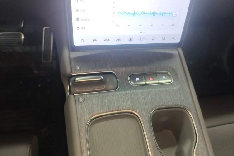 Used Nio ET7 2024 75 kWh Executive Edition Gear Lever