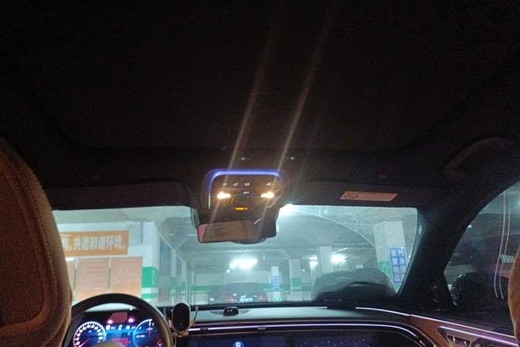 Used Mercedes-Benz E-Class New Energy 2024 E 350 e L Plug-in Hybrid Sedan Headliner