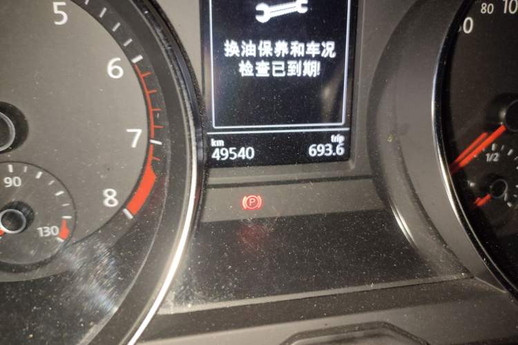 Used Volkswagen Magotan 2019 330TSI DSG Leading Edition China V Standard Odometer Close Up