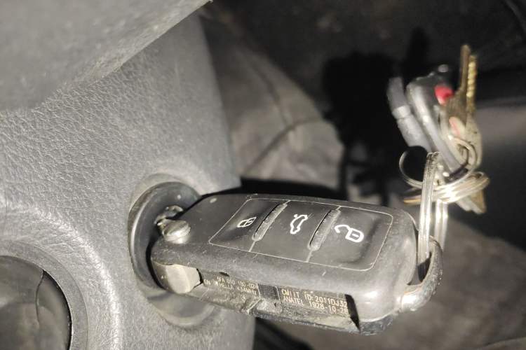 Used Volkswagen Polo 2016 1.4L Manual Fashion Model Vehicle Key