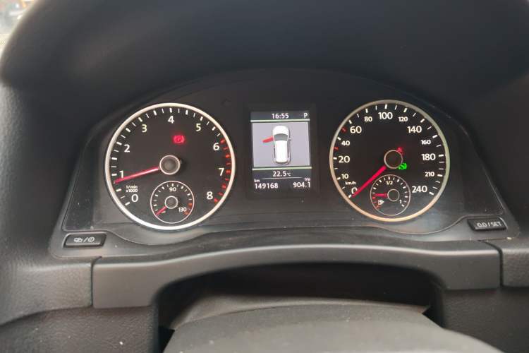 Used Volkswagen Tiguan 2013 1.8 TSI Automatic All-Wheel Drive Luxury Model Instrument Cluster