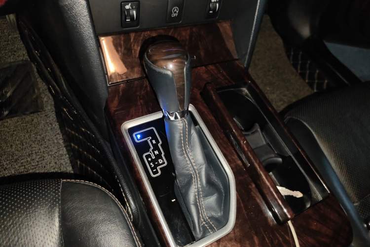 Used Toyota Camry 2016 2.0G 10th Anniversary Leading Edition Gear Lever