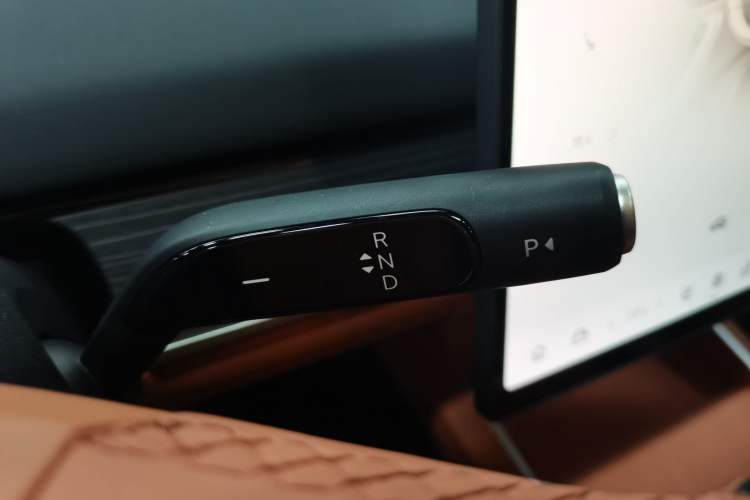 Used ONVO L60 2024 60 kWh Rear-Drive Version