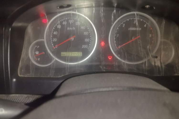 Used Foton Scenic 2010 2.8T Express Classic Short-Wheelbase Low-Roof Version 95 HP Equipped with 4JB1T Engine Odometer Close Up