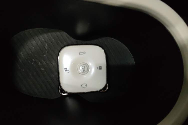 Used Chery QQ Domi 2025 Model 305km Comfort Edition Vehicle Key