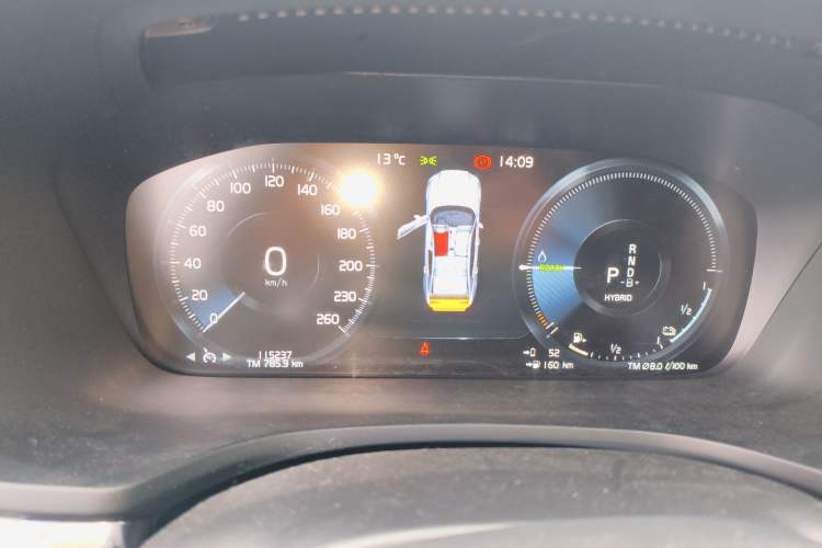 Used Volvo S60 New Energy 2022 T8 eDrive Hybrid All-Wheel Drive Smart Luxury Edition
