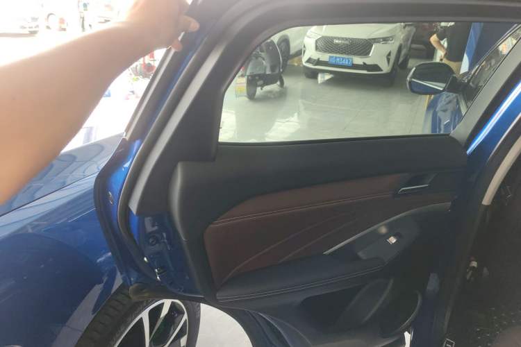 Used Wey VV6 2020 2.0T Two-Wheel Drive Smart Enjoyment+