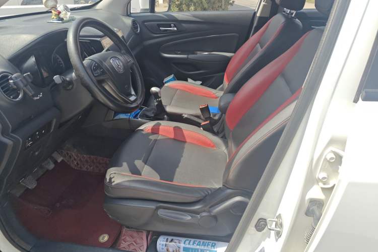 Used CHANGAN CS15 2016 1.5L Manual Luxury Edition