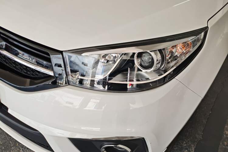 Used Chery Tiggo 3 2016 1.6L CVT ZhiShang Edition Left Front Headlight