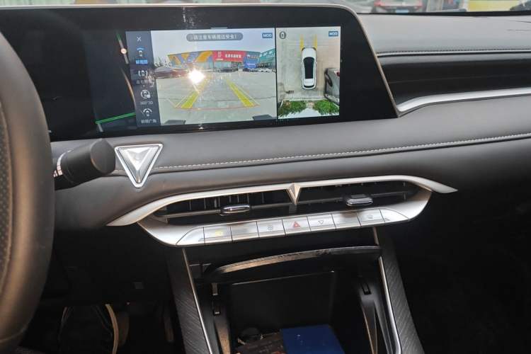 Used Venucia V 2023 260T Idol Edition Pro
