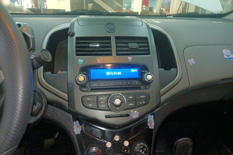 Used Chevrolet Aveo Sonic 2011 Sedan 1.4L Manual Transmission SE

