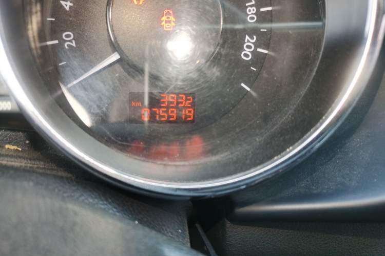 Used Peugeot 3008 2015 2.0L Manual Classic Edition
