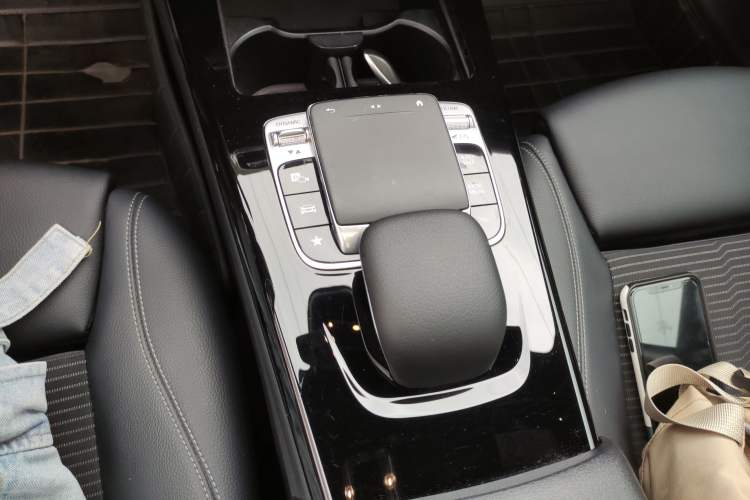 Used Mercedes-Benz A-Class 2019 A 200 Dynamic Edition Gear Lever