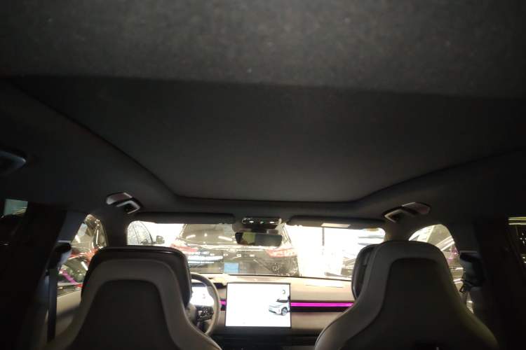 Used Lynk & Co 08 EM-P 2025 245km Ultra-Long Range Halo
