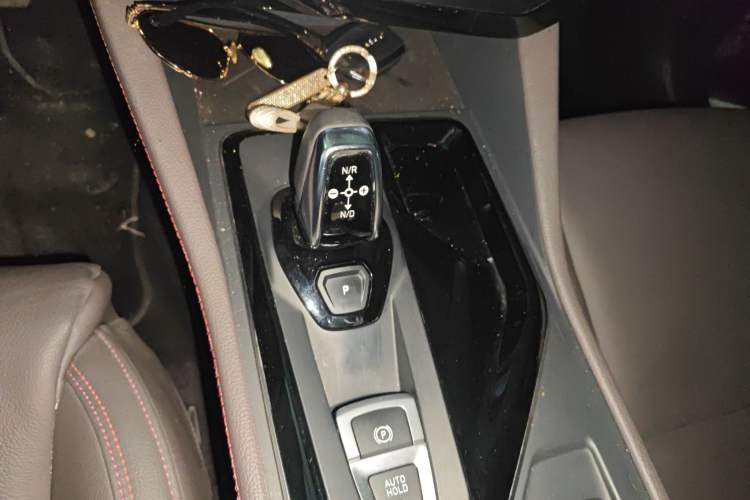 Used Lynk & Co 02 2021 1.5TD DCT Two-Wheel Drive Champion Edition Gear Lever