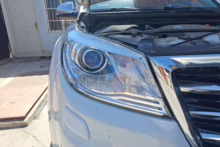 Used Haval H9 2016 2.0T Four-Wheel Drive Luxury Version 5 Seats