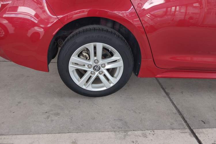 Used Toyota Levin 2021 185T CVT Luxury Edition Right Rear Wheel Hub