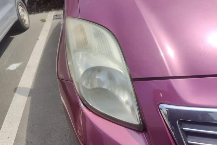 Used Toyota Yaris 2011 1.6E Automatic Charm Edition Right Front Headlight