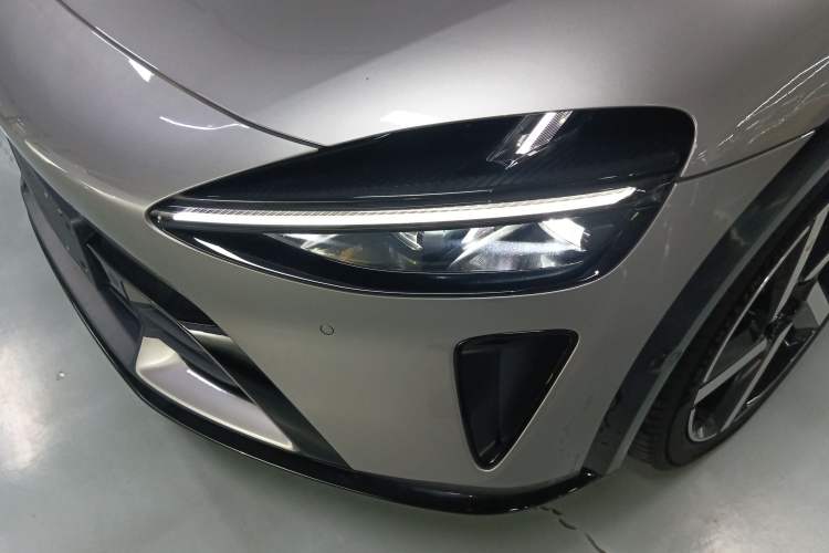 Used Xiaomi Auto YU7 2025 Ultra-Long Range High-Performance All-Wheel-Drive Max Edition