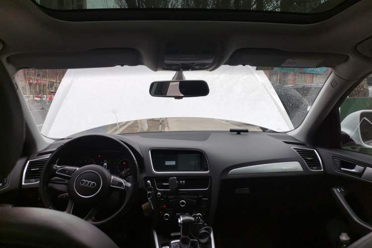 Used Audi Q5 2016 40 TFSI Technology Edition Headliner