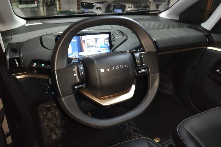 Used Baojun KiWi EV 2021 Artist Model Lithium Iron Phosphate
