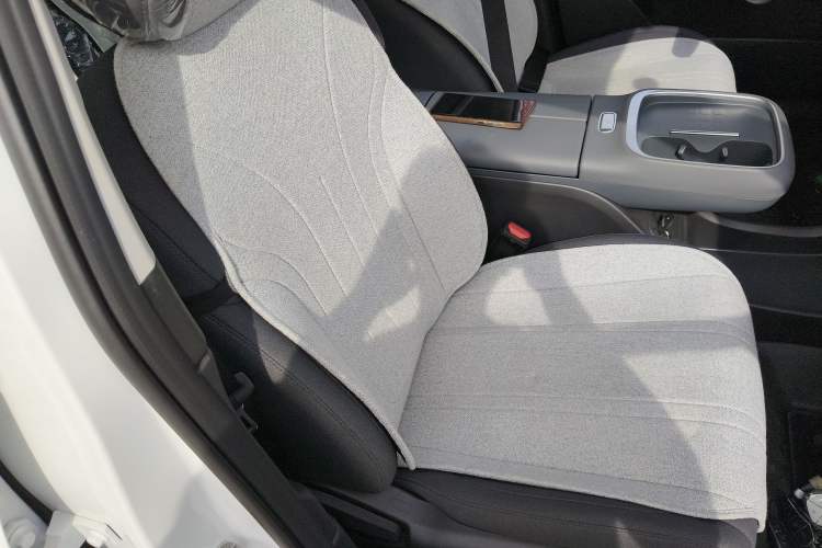 Used AION UT 2025 330 Starlight Edition Right Front Seat