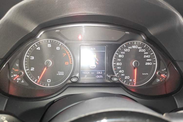 Used Audi Q5 2017 Plus 40 TFSI Technology Model