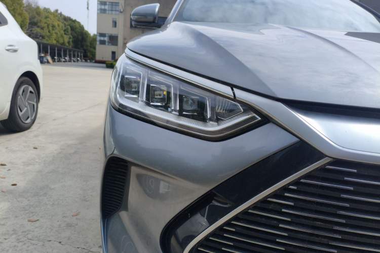 Used BYD Song PLUS New Energy 2021 DM-i 110KM Flagship PLUS Right Front Headlight