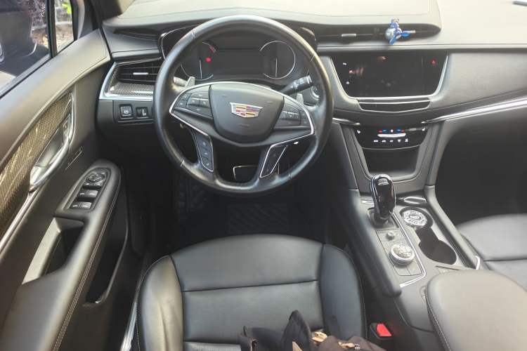 Used Cadillac XT5 2022 2.0T Four-Wheel Drive Luxury Version (Hummingbird Edition) Steering Wheel