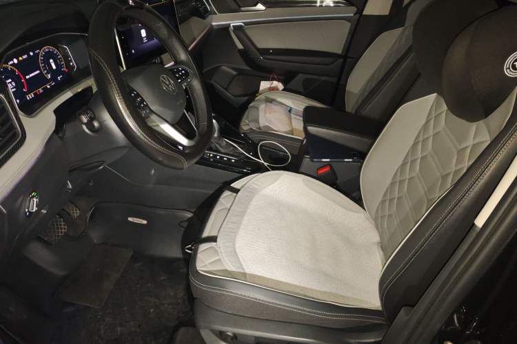 Used Volkswagen Tayron 2023 280TSI Two-Wheel-Drive Luxury Plus Advanced Version
