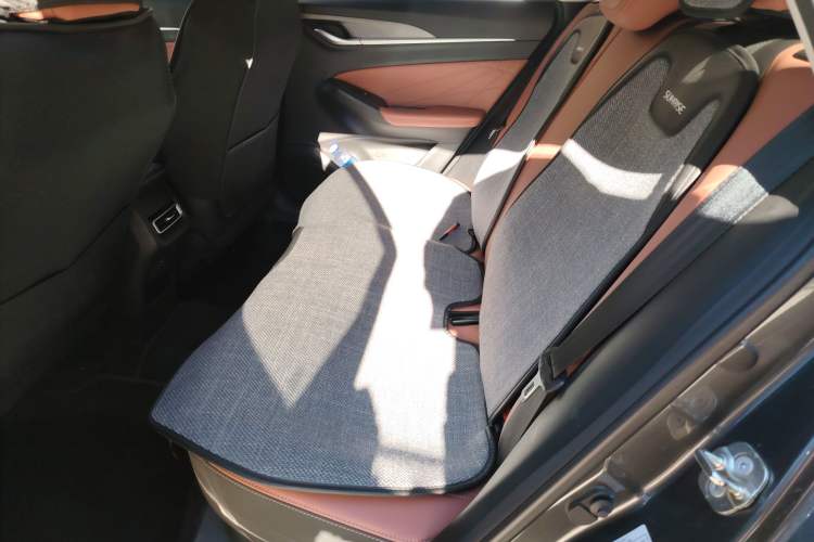 Used CHANGAN Eado 2023 Changan Edition PLUS Blue Whale NE 1.4T GDI DCT Prestige Version