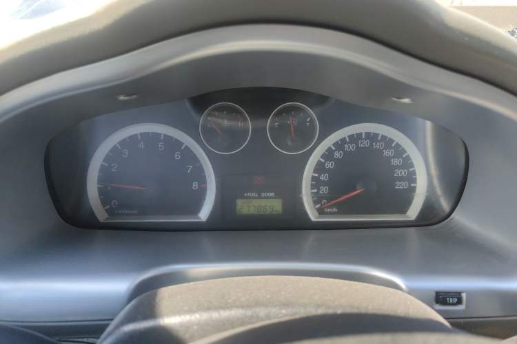 Used Huatai Santa Fe Classic 2012 2.0L Gasoline Manual Two-Wheel Drive Comfort Version Instrument Cluster