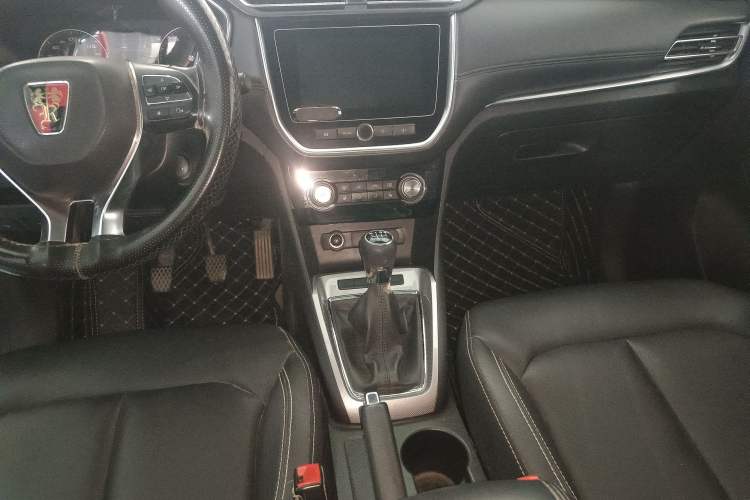 Used Roewe RX3 2018 1.6L Manual Internet Smart Edition
