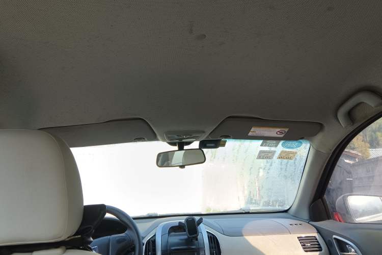 Used Baojun 630 2011 1.5L manual Comfort trim level
