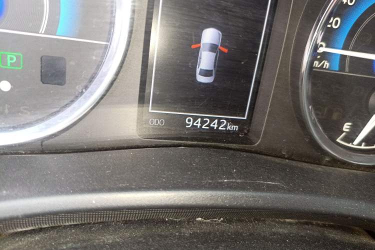 Used Toyota Corolla 2017 Revised Dual-Engine 1.8L E-CVT Elite Edition