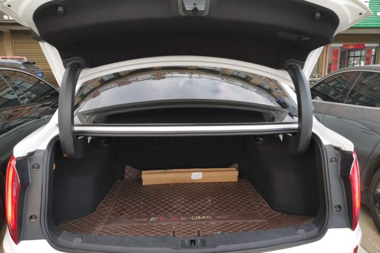 Used Hongqi E-QM5 2022 431 km Charge & Enjoy Edition