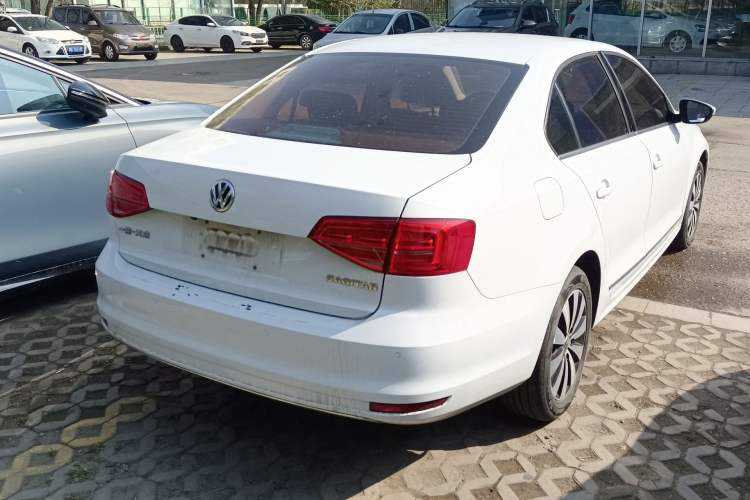 Used Volkswagen Sagitar 2017 1.6L Automatic Comfort Model Rear Right 45 Deg