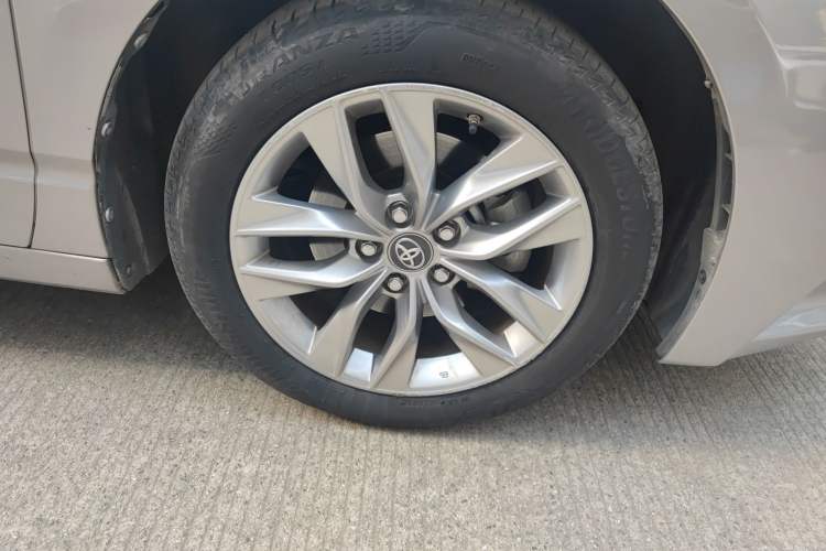 Used Toyota Avalon 2019 2.0L Ambition Edition China VI