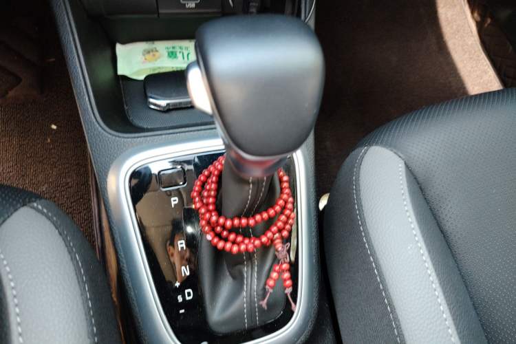 Used Kia kx1 Stonic 2021 1.4L CVT Sunroof Model