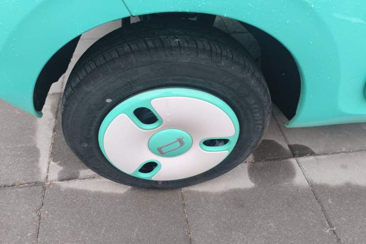 Used Bestune Pony 2026 222km Colorful Horse Right Rear Wheel Hub