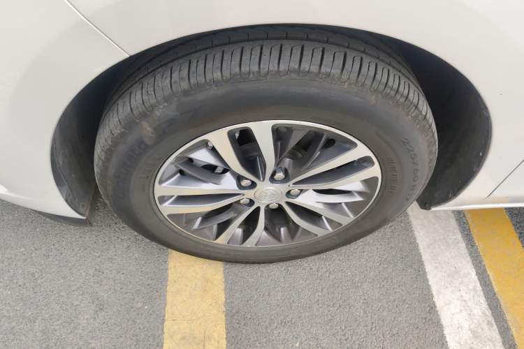 Used Buick GL8 2022 ES Landtrek 653T Comfort Edition