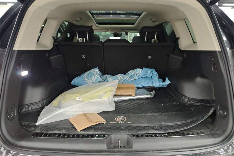 Used Buick Envision 2023 Encore Plus 652T Five-Seat Luxury Model
